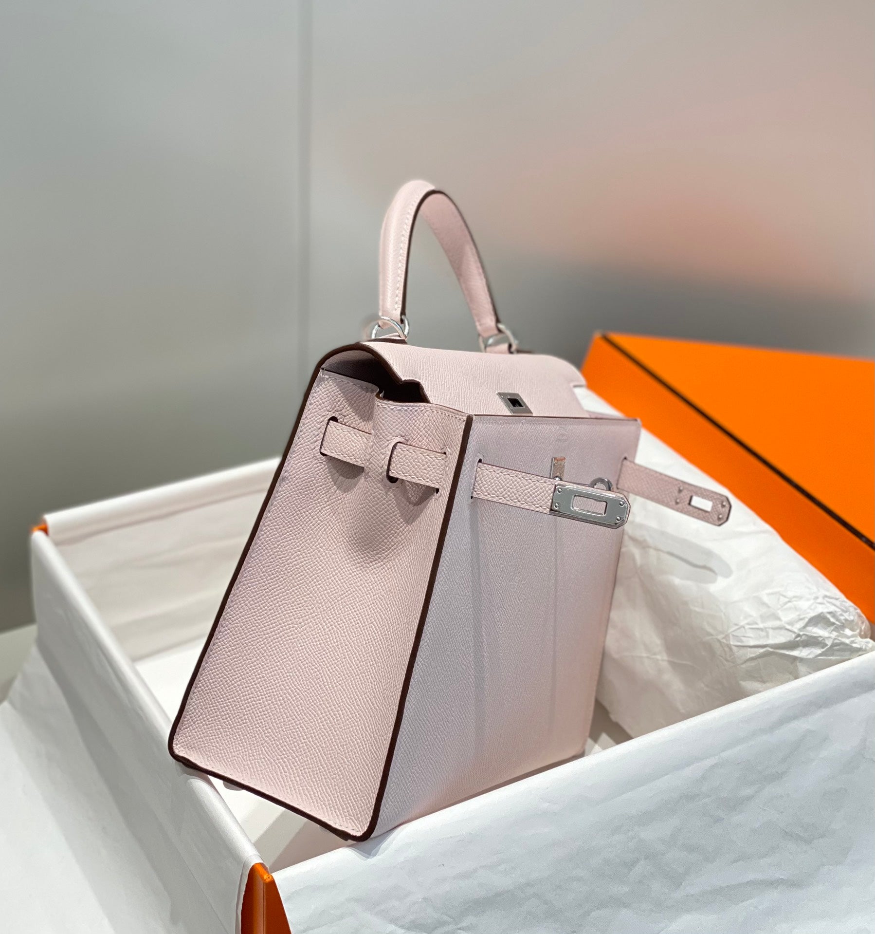 KELLY 25CM IN EPSOM MAUVE SWIFT CALFSKIN SILVER HARDWARE