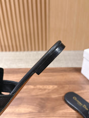 DIOR 26S WIDE STRAP SLIDE SANDALS IN BLACK CALFSKIN PEARL GOLD BUCKLE