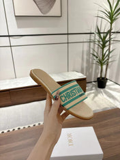 DWAY SLIDES IN BEIGE AND GREEN TECHNICAL FABRIC