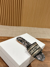 DIOR 26S SLIDE SANDALS IN BLACK TOILE DE JOUY LOGO