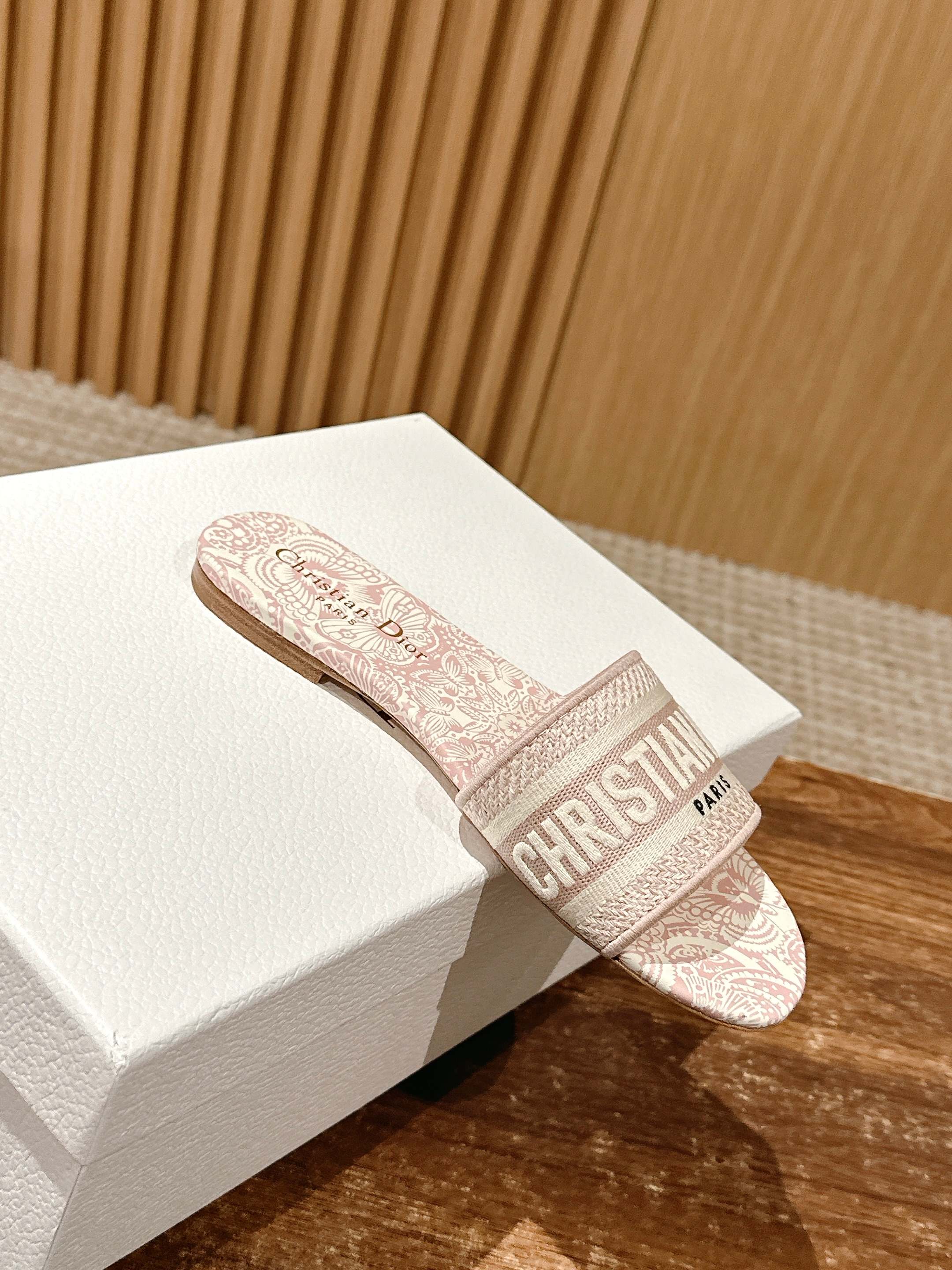 DIOR 26S D-CLUB EMBROIDERED SLIDES IN PINK TOILE DE JOUY